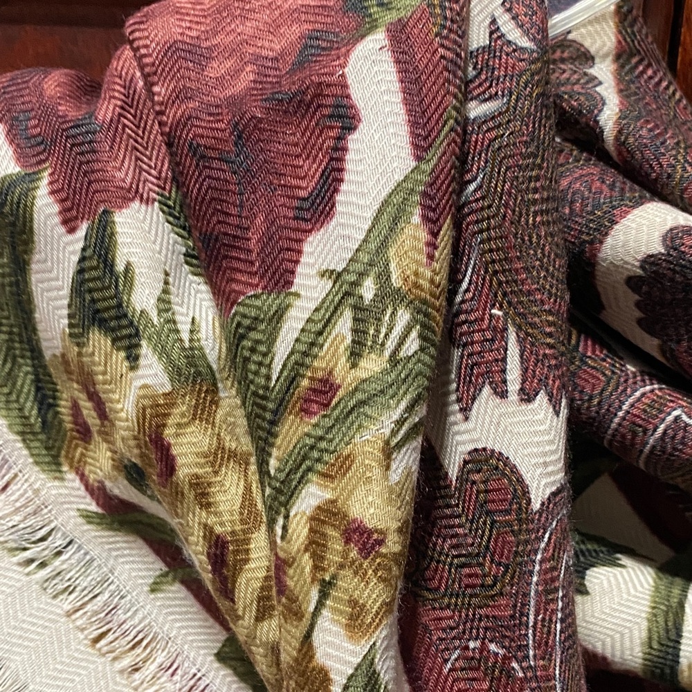 Bash’s Scarves Inc. vintage Floral Paisley Scarf in Burgundy green and Cream - Picture 5 of 16